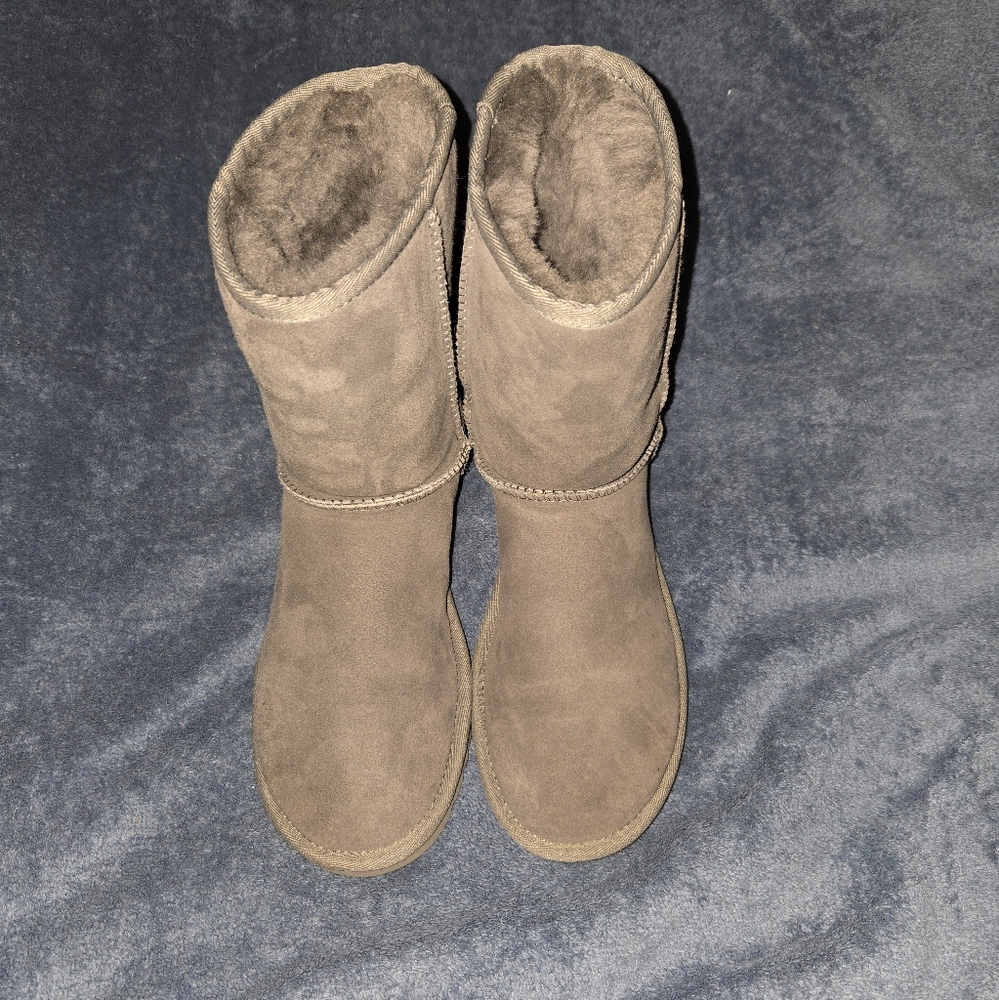 Ugg Classic Short